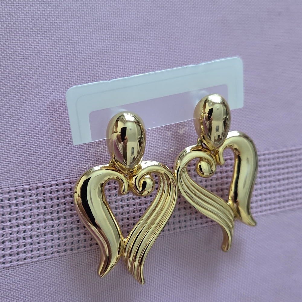 Elegant Gold Heart Earrings